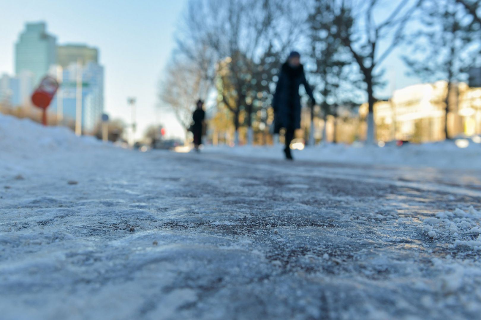 Гололедица. Гололед. Гололед в городе. Зима гололедица. Красивый гололед.